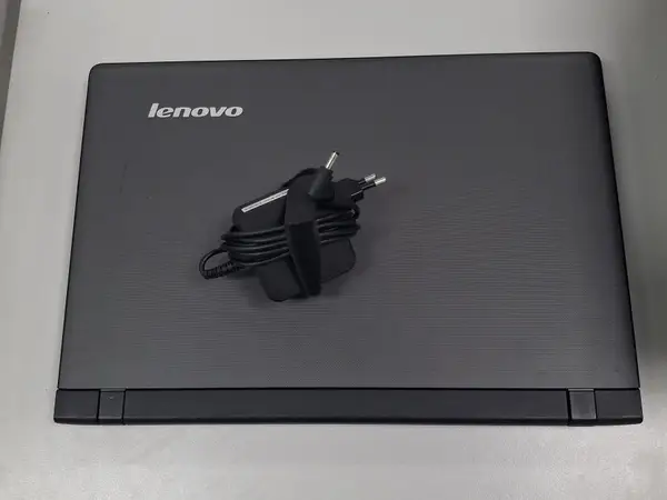 Käytetty kannettava Lenovo 80QR (nro4)