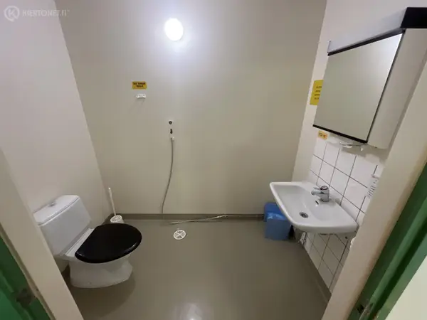 WC-kalusteet (nro 9) tila E1 Röntgen 117