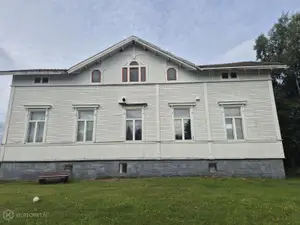 Maksniemen vanha hirsikoulu, n. 280 m² – purettavaksi ja poisvietäväksi, Simo
