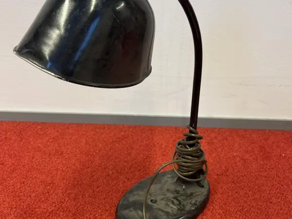 Pöytävalaisin (nro 388) tila H Erä 5