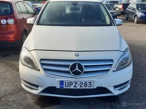Mercedes-Benz B 180 CDI,2012,Varaosiksi/kunnostettavaksi!
