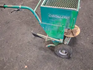 CIROMATIC työnnettävä lautaslevitin