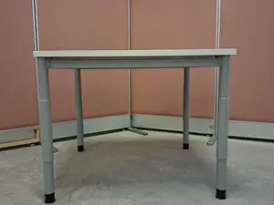 Pöytä