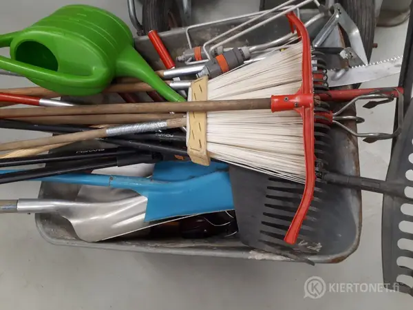 Kärryllinen työvälineitä erä 3