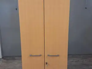 Vaatekaappi (nro 1319)