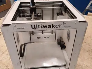 3D-tulostin (Ultimaker 2+) #7
