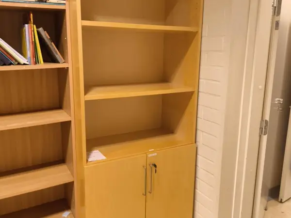 Kaappi (nro 279) tila 1. Aula 5