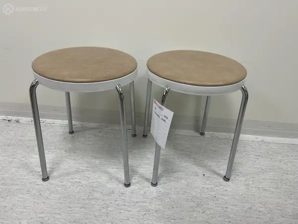 Jakkarat 2 kpl (nro 29) tila F2 Yhtymähallinto 003