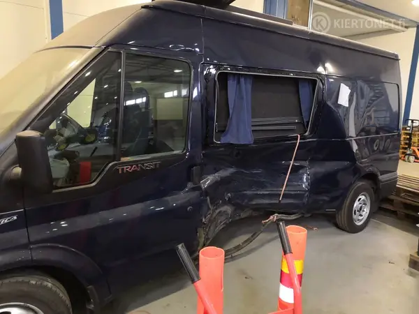 Ford Transit 2.2 TDCi(100) FWD Euro 5 (kolaroitu)