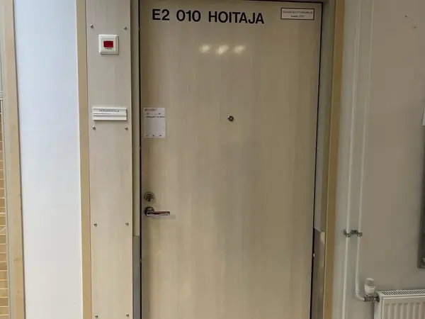 Ääneristys- ja palo-ovi (nro 46) tila E2 ortopedia 010