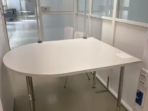 Pöytä + Sermi (nro 188) tila D1 synnytyssalit AULA