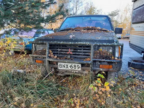 Mitsubishi pick up 4x4 , 1990