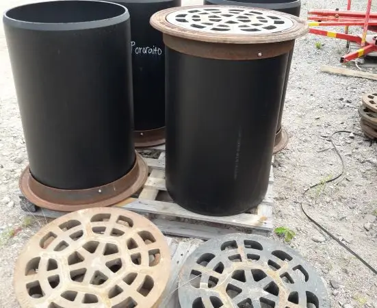 Kaivonkannet, kehykset ja putket (kohde 3)