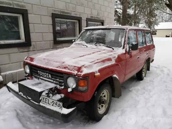 Toyota Land Cruiser -81
