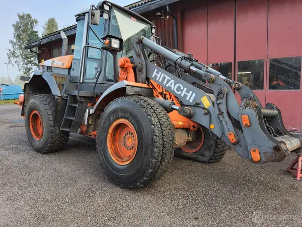 Hitachi, 2011, 4x4, Diesel