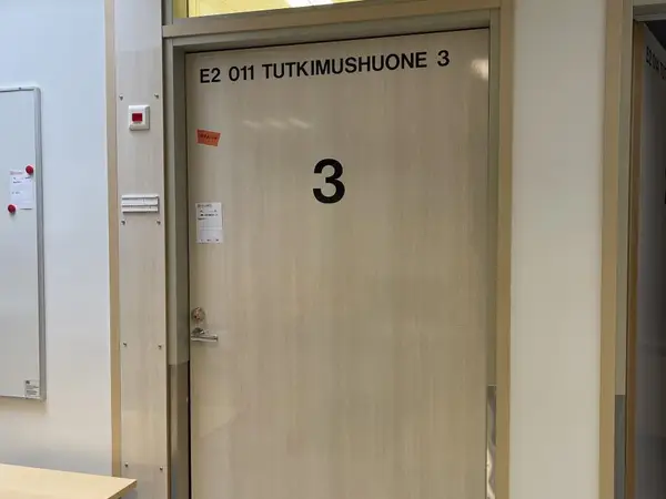 Äänieristys- ja palo-ovi (nro 38) tila E2 ortopedia 011