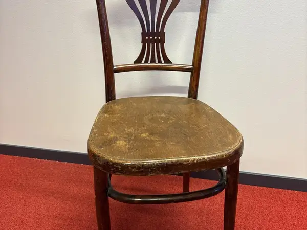 Fischel wieniläistuoli (nro 166) tila H Erä 4