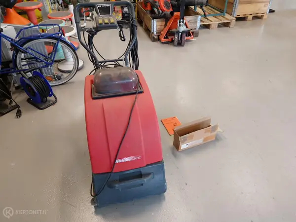 Hakomatic E35 maton ja lattianpesulaite
