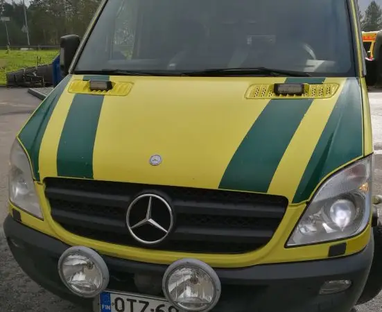 Mercedes-Benz Sprinter 319CDI ambulanssi (OTZ-694)