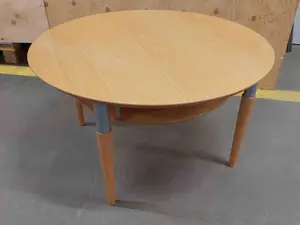 Pöytä