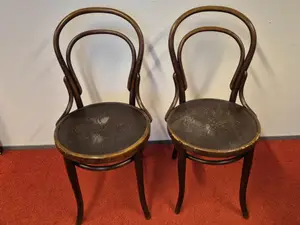 Thonet wieniläistuolit 2 kpl (nro 149.) erä 4