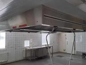 Halton ammattikeittiön ilmanvaihto huuva 1