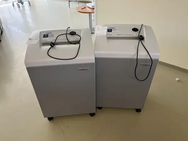Paperisilppurit Dahle 2 kpl (nro 70) tila E2 Aula Odotus