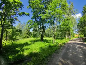 Oitin parhain omakotitontti myytävänä