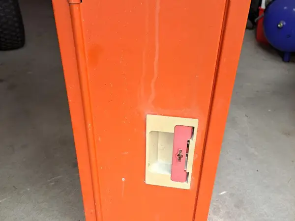 Sammutinkaappi