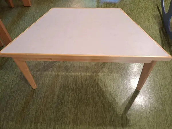 Lasten Pöytä/ matala pöytä