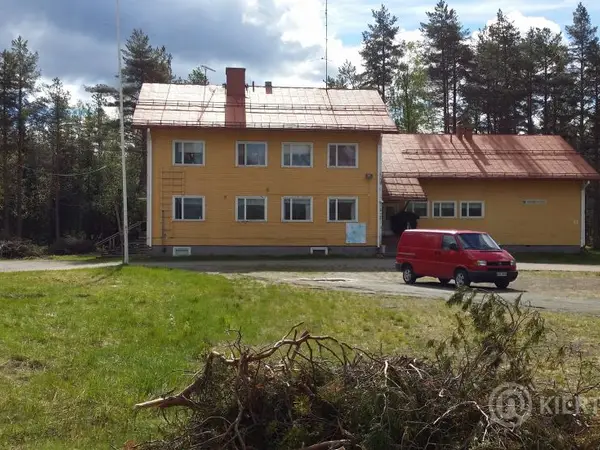 Hamarin koulu Simojoen läheisyydessä