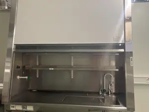 Vetokaappi (nro 24) tila E1 Laboratorio 069