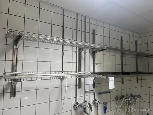 RST - hyllyt kiskoilla 2kpl (nro 92) tila DP 003
