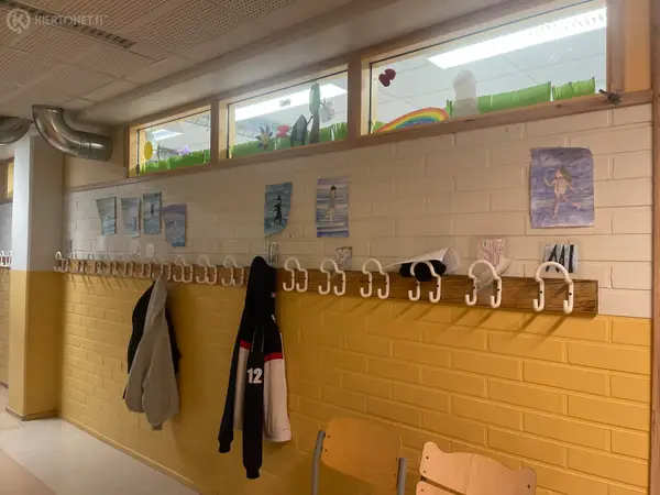 Käytävän naulakot 3 kpl (nro 207) tila K1 K