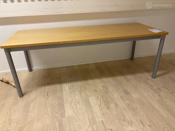 Matala pöytä (nro 68) tila 5 513