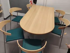 Pöytä+6 tuolia