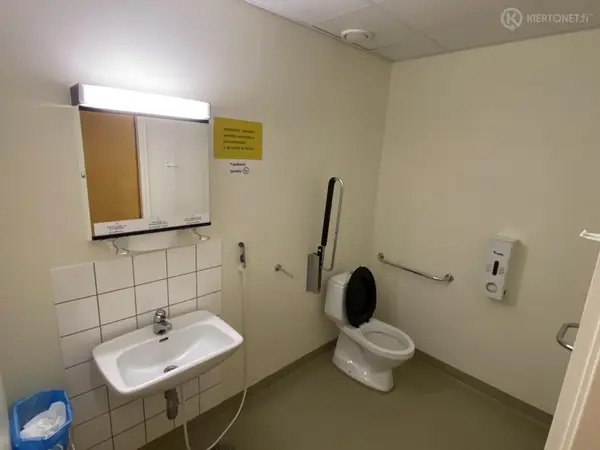 WC-kalusteet (nro 228) tila E2 Kipupoliklinikka Odotus 8