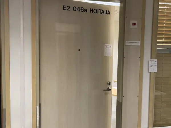 Äänieriste- ja palo-ovi (nro 148) tila E2 ortopedia 046a
