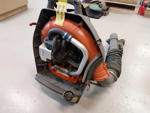 Husqvarna 356BT lehtpuhallin risa (nro3)