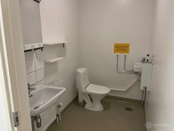 WC-Kalusteet (nro 208) tila D1 synnytyssalit 080