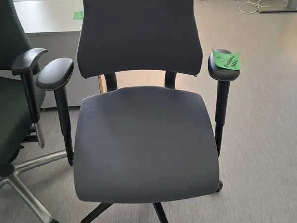 Martela Axia työtuoli harmaa nro9