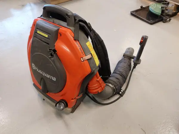 Husqvarna 356BT lehtpuhallin risa (nro1)