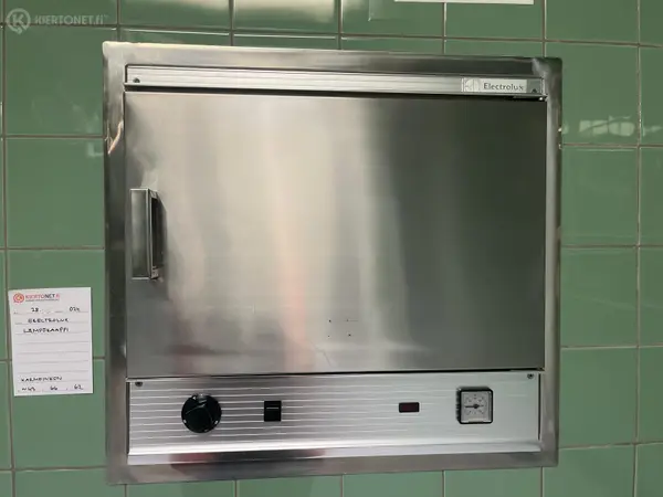 Electrolux lämpökaappi (nro 28) tila D1 Leikkaussalit 024