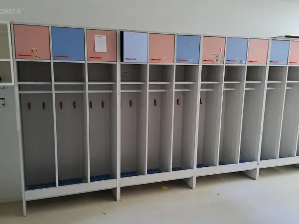 Lasten naulakko / säilytys Aula LN5