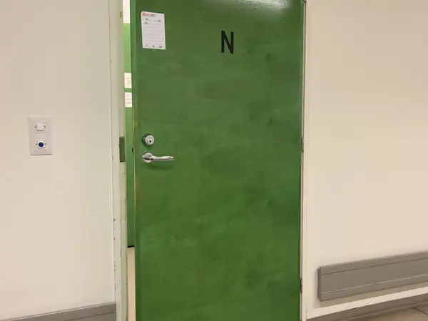 Ovi (nro 33) tila E1 Teho ja valvonta 024
