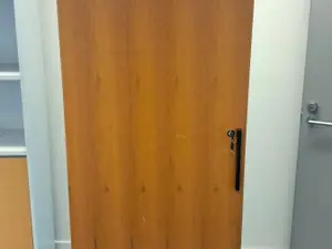 Vaatekaappi (nro 114/B71)