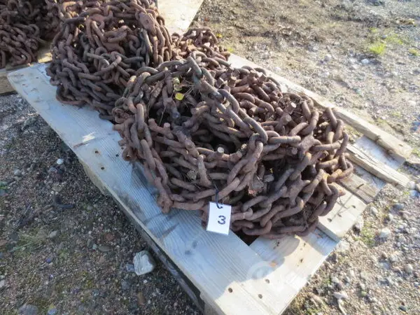 Metsätraktorin pyörän ketjut n:o 3 (pari)