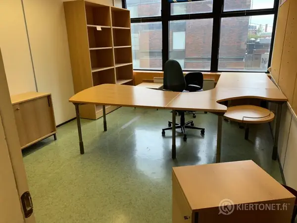 ANNETAAN PALJON toimistokalusteita - luovutusaikaa joudutaan lyhentämään - LUE ilmoitus!