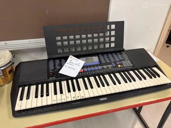 Yamaha PSR-190 Sähköpiano (nro 350) tila K1 K