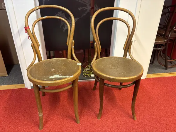 Thonet wieniläistuolit 2kpl (nro 151) erä 4